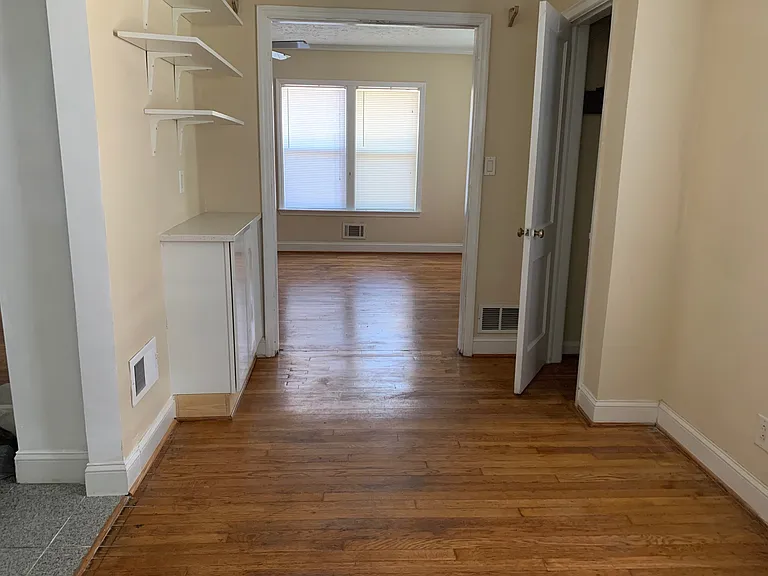 276 Murray Hill Ave — Photo 2