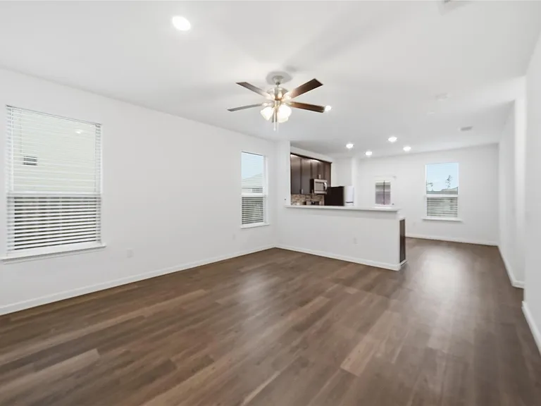 16306 Fontana Ct — Photo 6