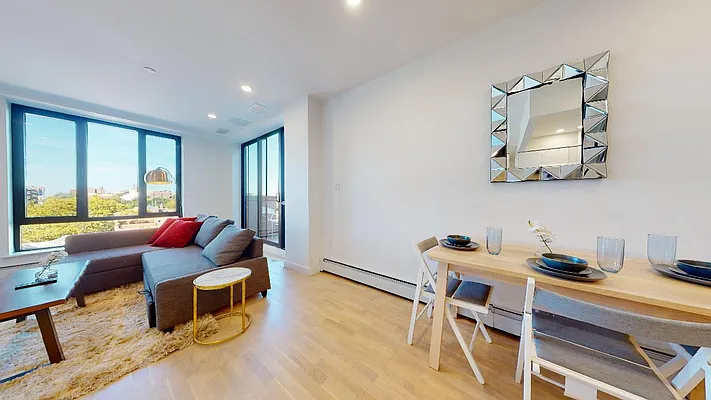 Rented by Bond New York | media 47