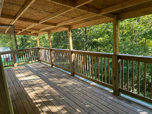 4th image of 7903 Lake Louisvilla Dr