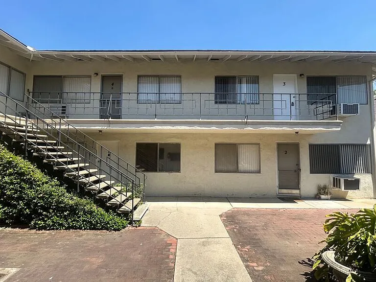 325 N Glendora Ave #3 — Photo 3