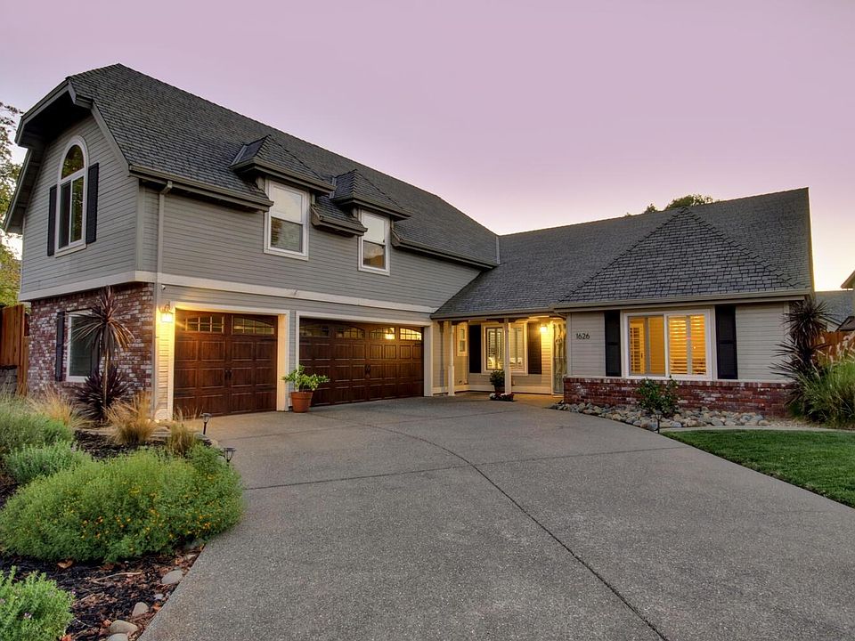 1st image of 1626 Misty Wood Dr