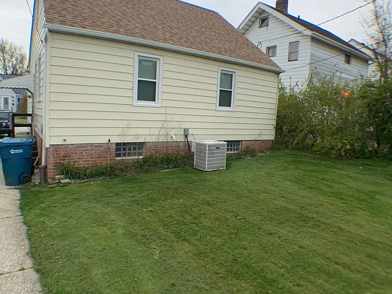 6407 Dartworth Dr — Photo 2