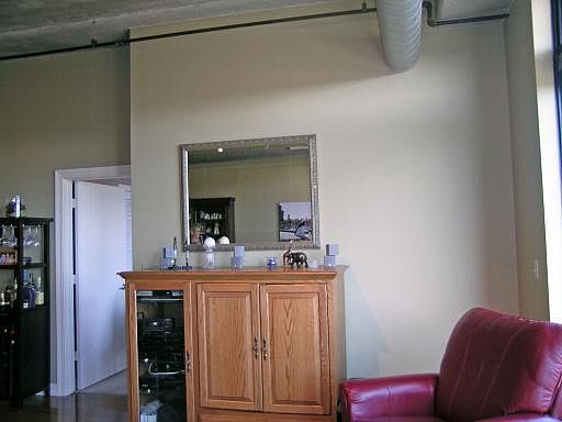 5th image of 811 W 15th Pl Unit 310