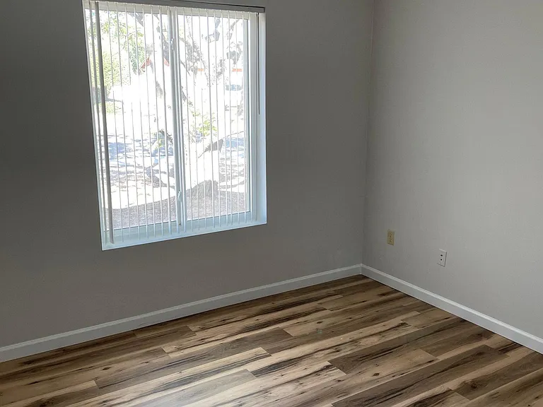 3443 E Poinsettia Dr — Photo 10