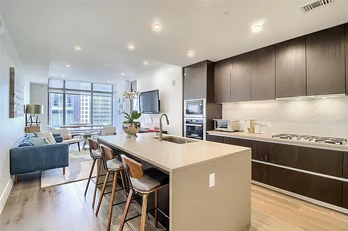 501 West Ave #1002 Photo 1