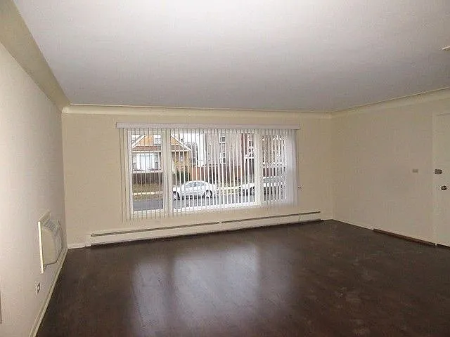 Building Photo - 5740 W Gunnison St #2