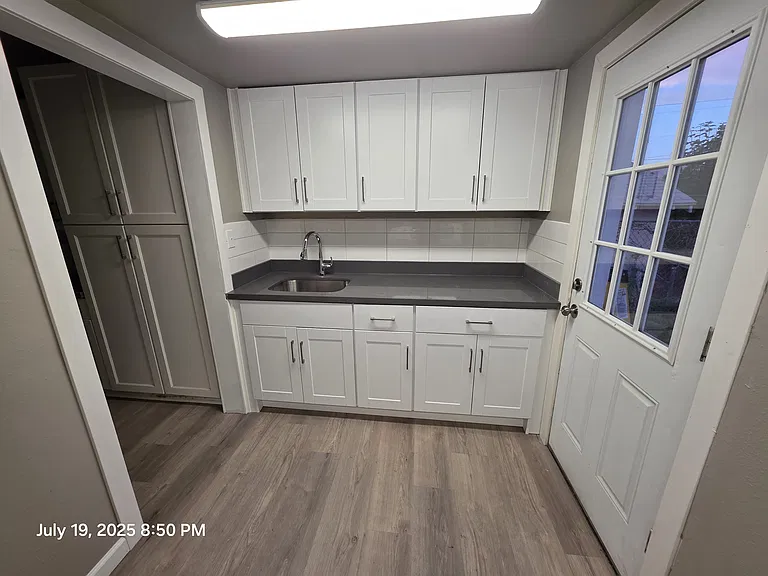 911 Walker Ave — Photo 3