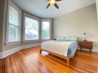2317 W Barry Ave #1, Chicago, IL 60618