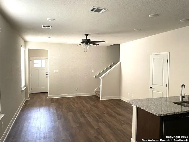 10317 Lynwood Vlg #101 — Photo 3