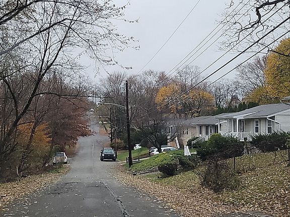 5th image of 527 Pennview Dr