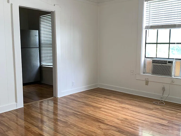 1244 Sledge Ave #B — Photo 6