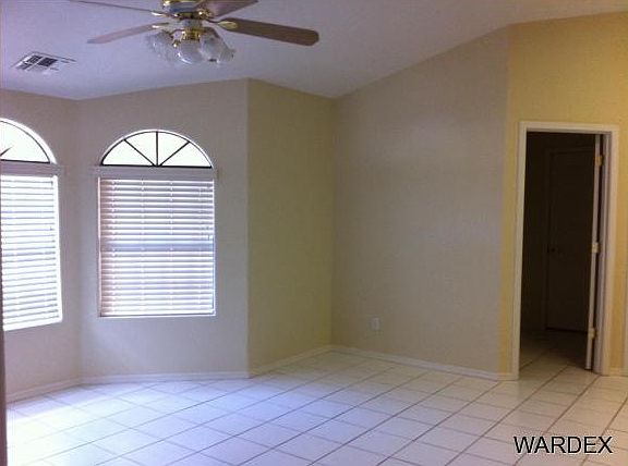 5th image of 2116 E Crystal Dr