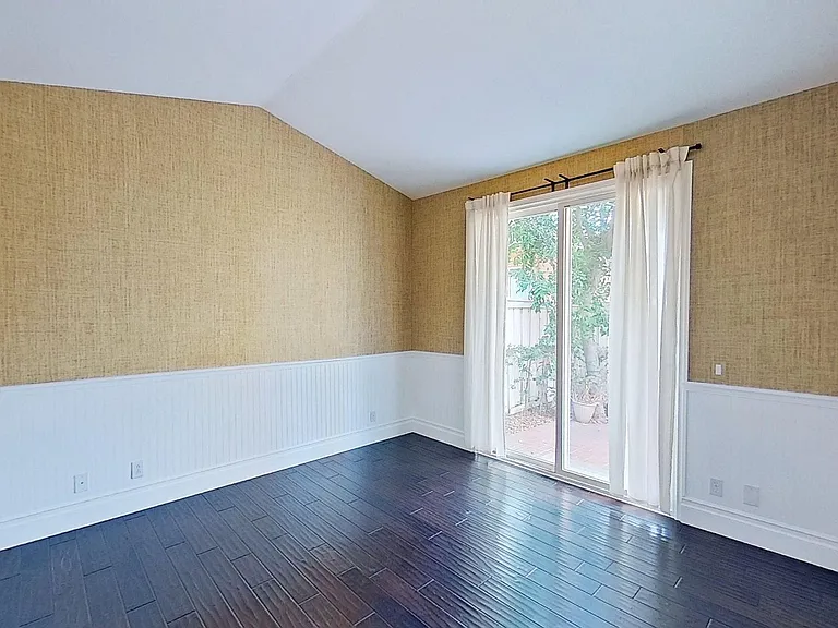 2581 W Ardenwood Ct — Photo 17