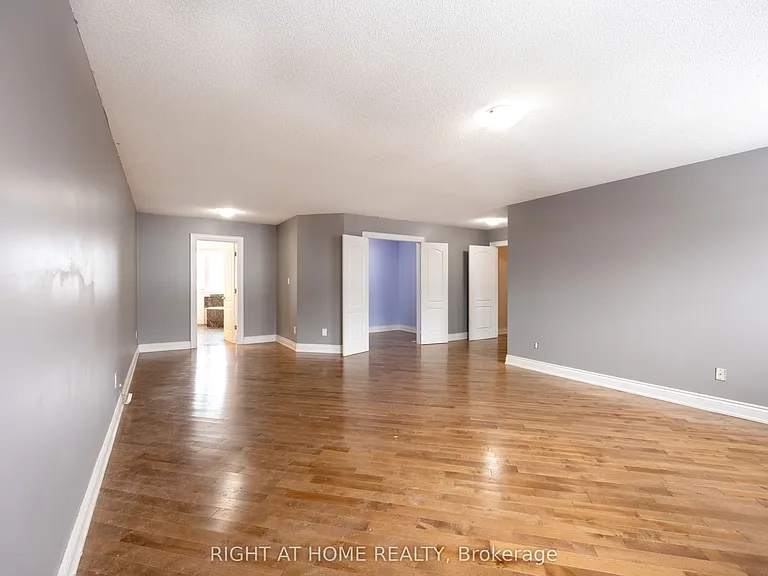 1215 Lowrie St — Photo 17