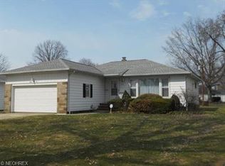 1205 Haverston Rd, Lyndhurst, OH 44124