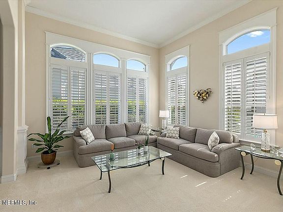 4th image of 108 LAUREL Court