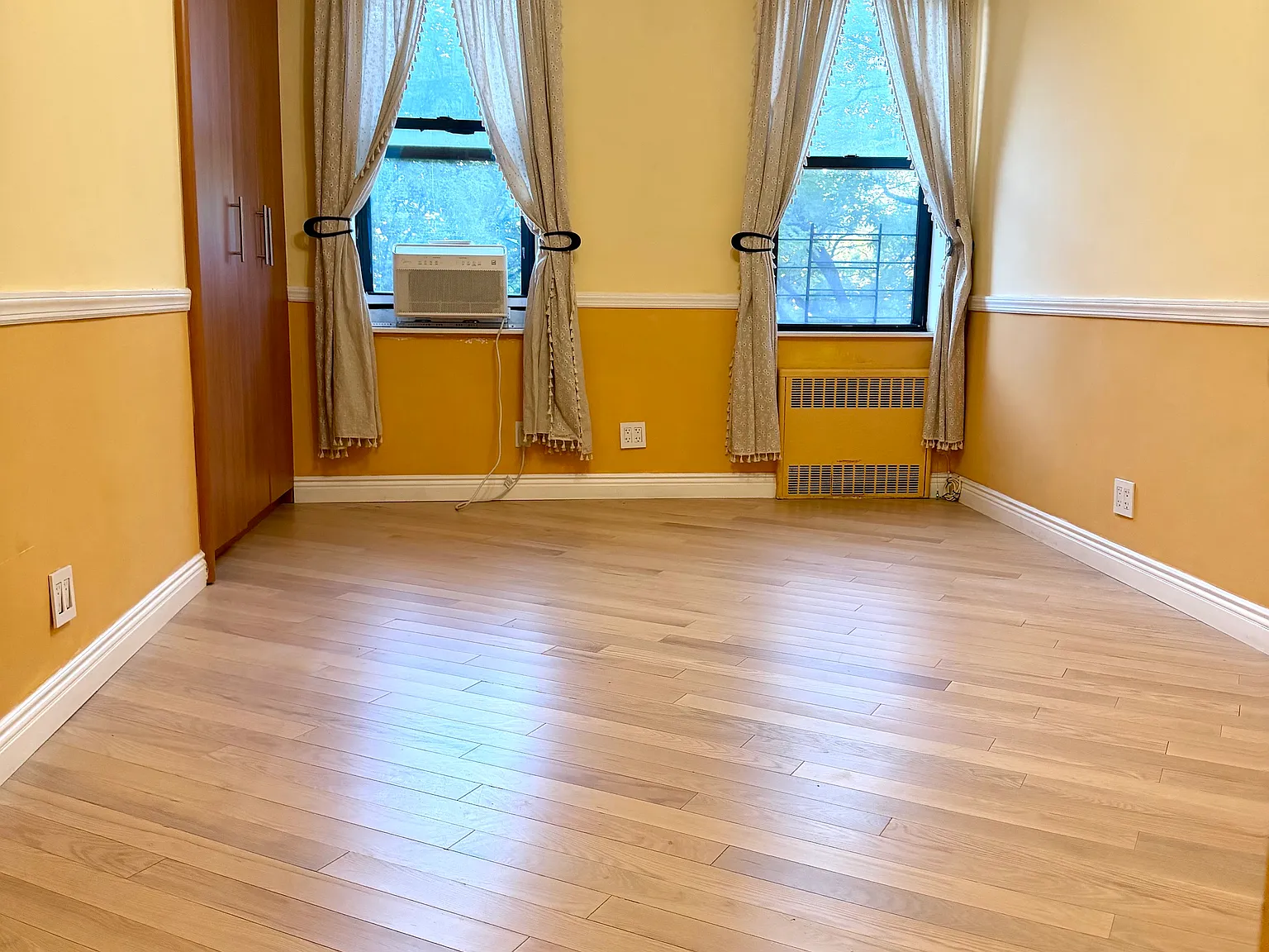 3 bed, 1100 sqft, $3,300 — Photo 4