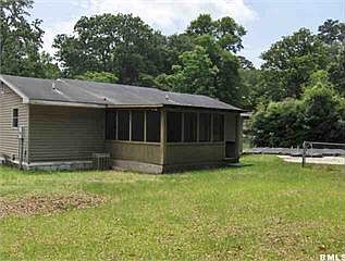 3rd image of 5619 Freemont Ln