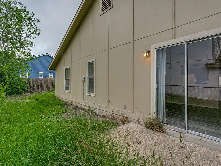 2-Bedroom Duplex — Photo 24