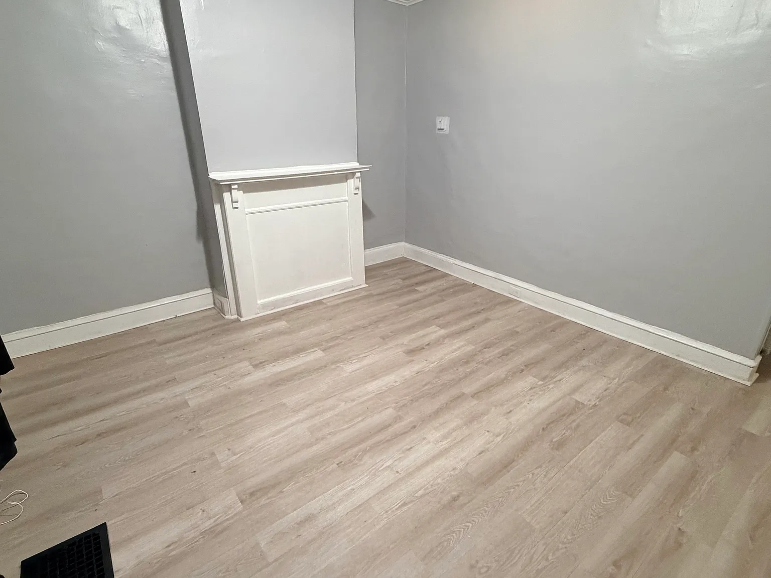 2 bed, 930 sqft, $1,300 — Photo 1