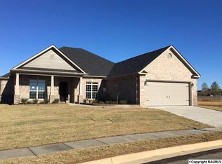 4403 Lake Willow Blvd, Owens Cross Roads, AL 35763