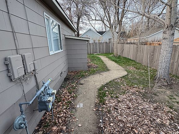 3rd image of 432 W Ann St