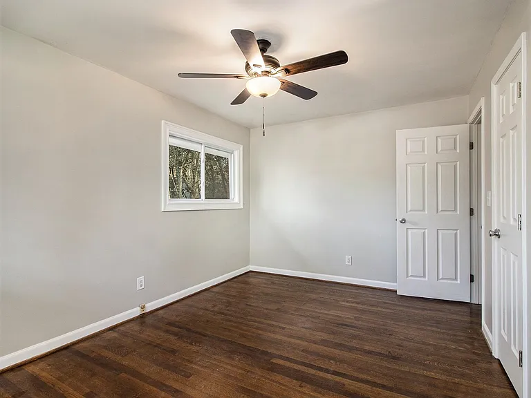 1623 Moncrief Cir — Photo 22