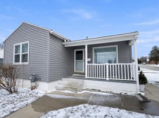 2425 Randolph St, Waterloo, IA 50702