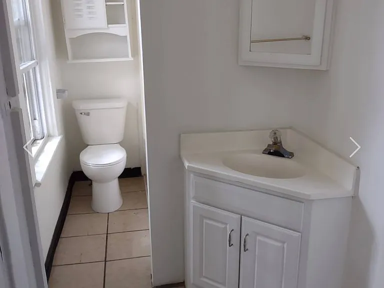 238 E Leasure Ave — Photo 4