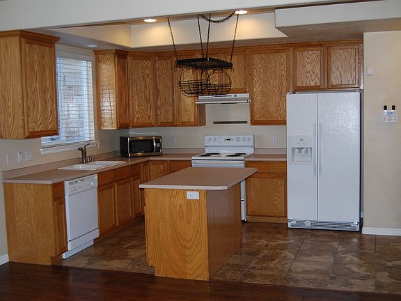 3rd image of 3424 S De Mass Dr