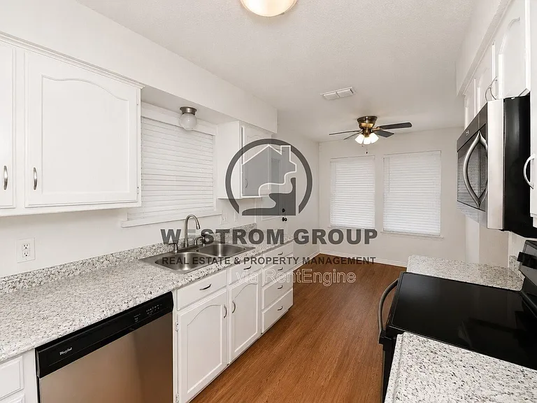 3501 Wentworth Dr — Photo 11