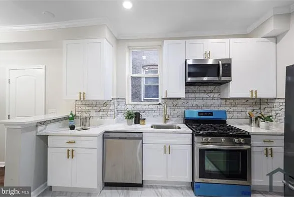 2402 Presbury St — Photo 10
