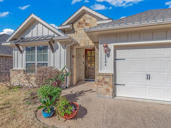 2nd image of 2504 Hailes Ln
