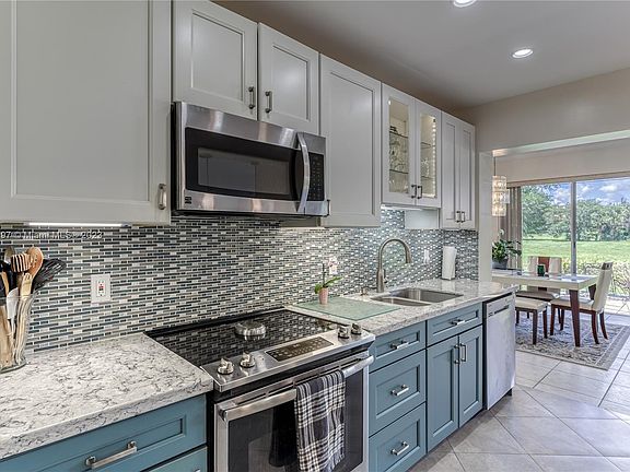 3rd image of 5706 Melaleuca Dr