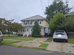 303 Heulings Ave, Riverside, NJ 08075