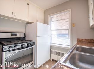 4728 Cass St #11, Omaha, NE 68132