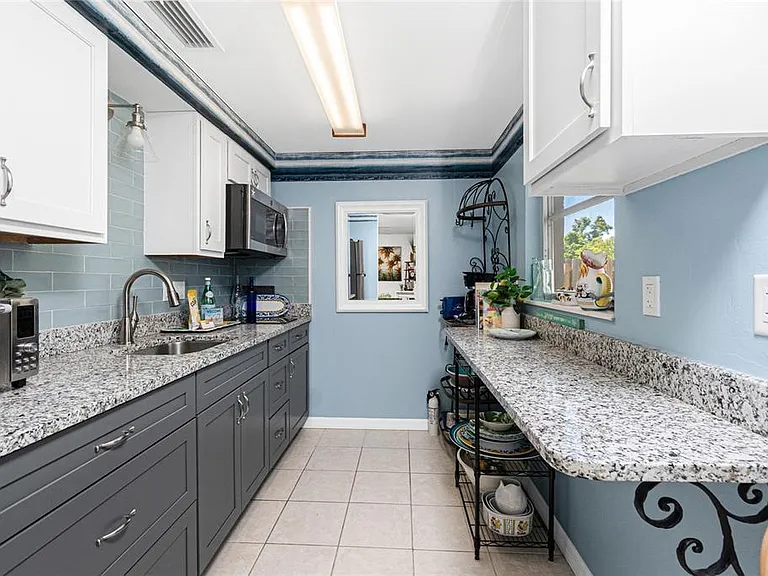 26 French Ave — Photo 5