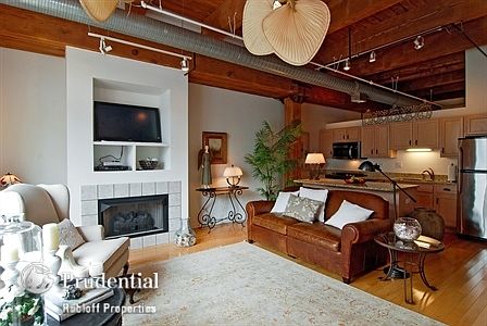 2nd image of 360 W Illinois St APT 521