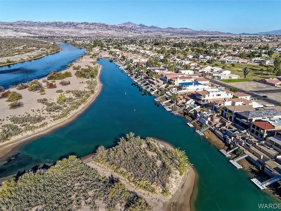 2nd image of 2735 Country Club Dr