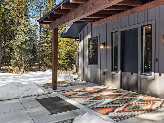 3rd image of 757 Lodgepole Rd