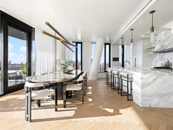 30 Front Street image 12 of 44