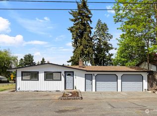 1420 S 207th St, Seatac, WA 98198