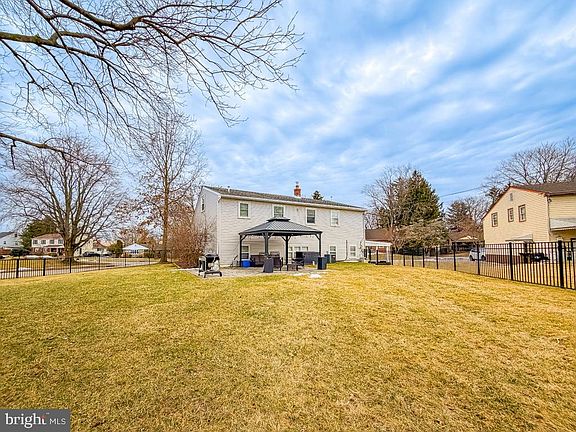 5th image of 513 Barbara Dr