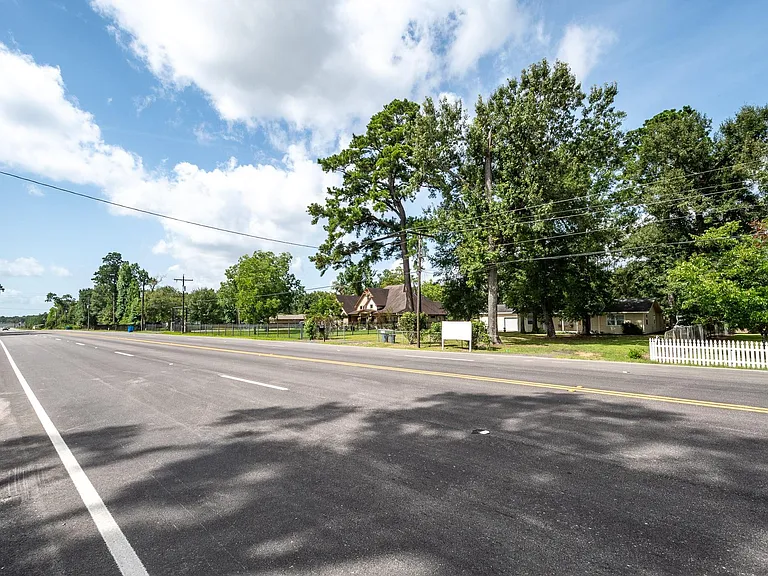 11620 Fostoria Rd — Photo 8