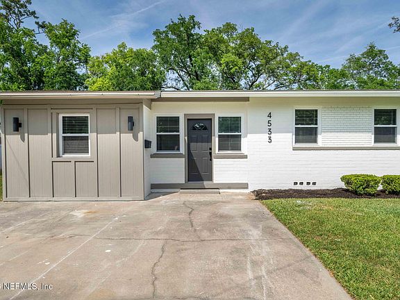 3rd image of 4533 WATER OAK Lane