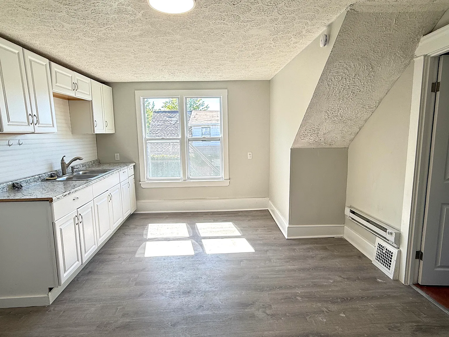 1 bed, $700 — Photo 3