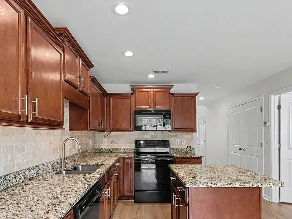 114 Saxony Way