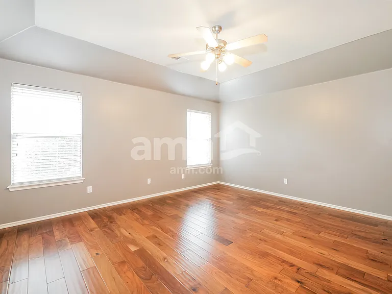 1921 NW 174th St — Photo 10