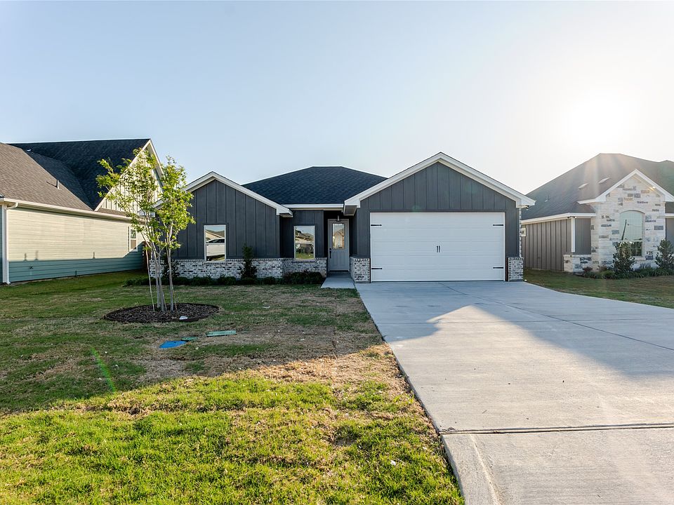 1st image of 9213 Parkview Cir